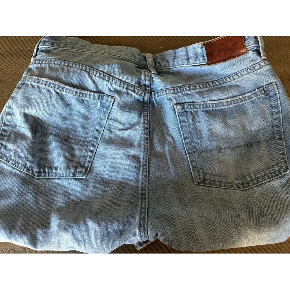 Polo Ralph Lauren Light Wash Distressed Straight Leg Jeans (32x32)